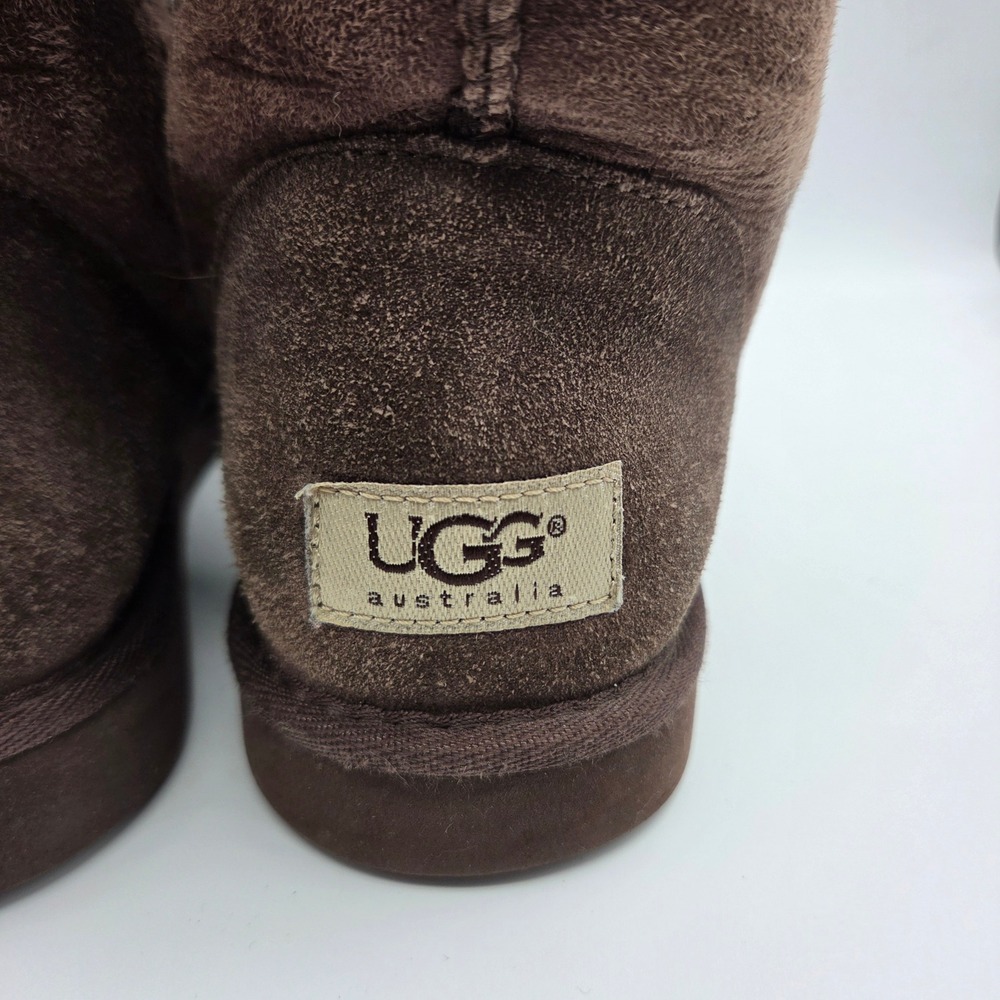 UGG Australia Classic Short 5825 Chocolate Brown Suede Sheepskin Boots Womens 8 - Picture 3 of 10
